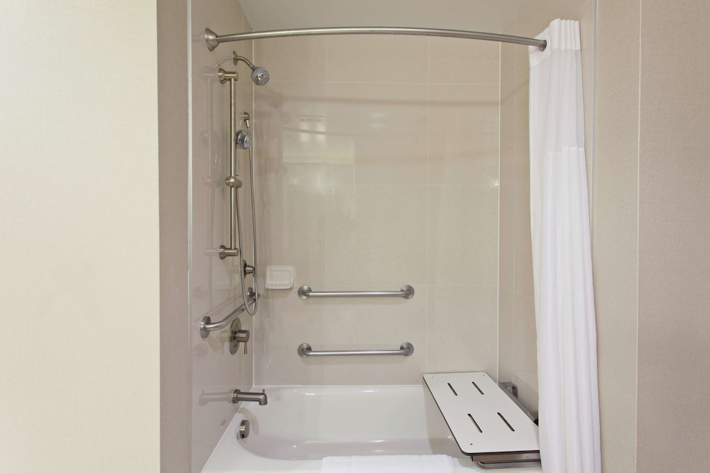 Hampton Inn Morgan Hill 7/39