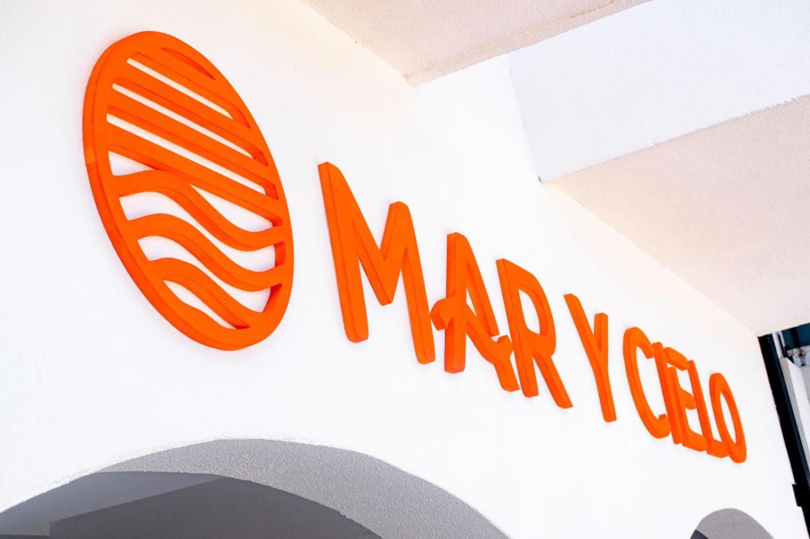 Hotel Mar y Cielo 33/48