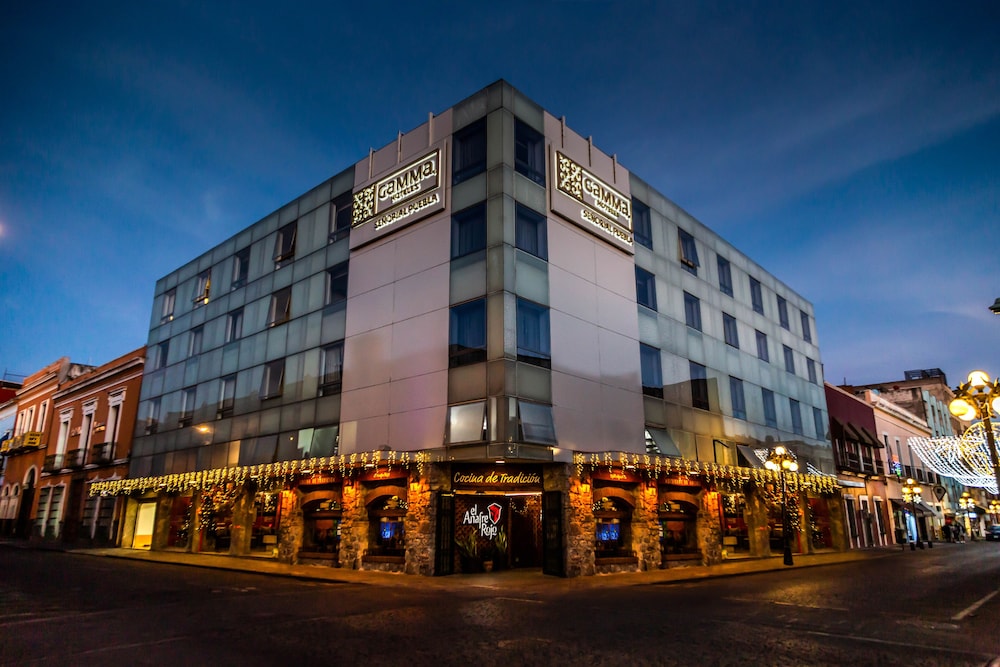 Hotel Senorial 4/56