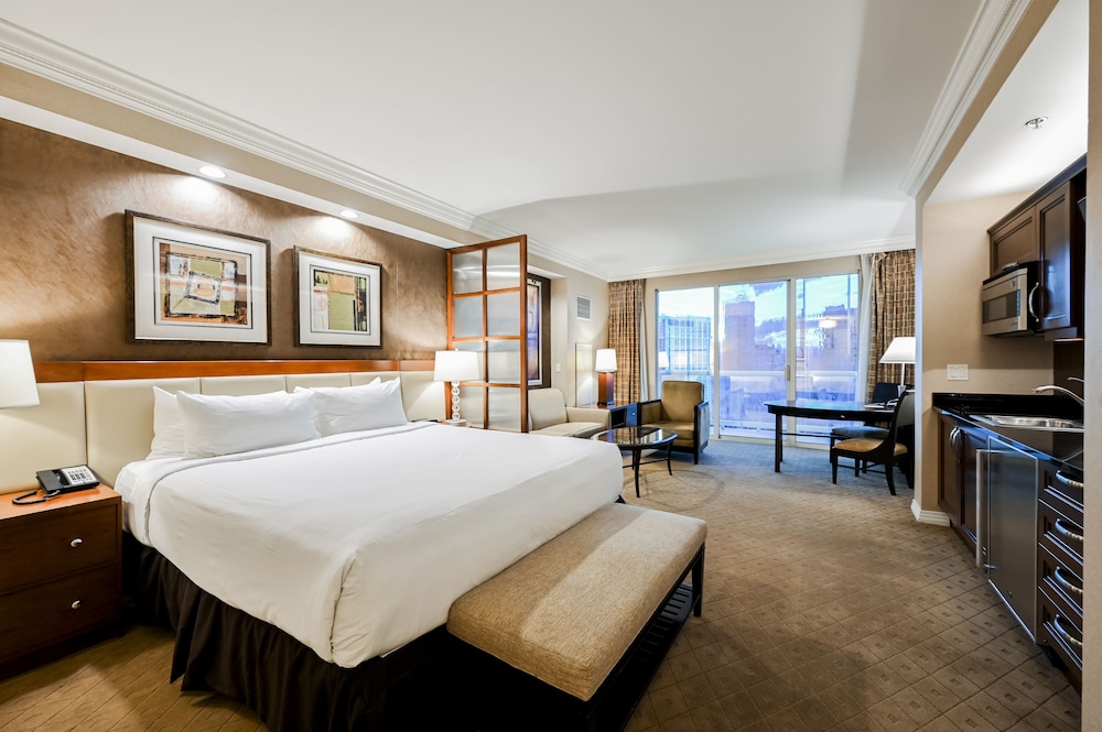 Stripviewsuites At Signature 36/73