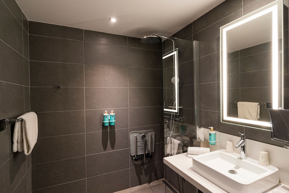 Novotel Saint Etienne Centre Gare Chateaucreux 65/65