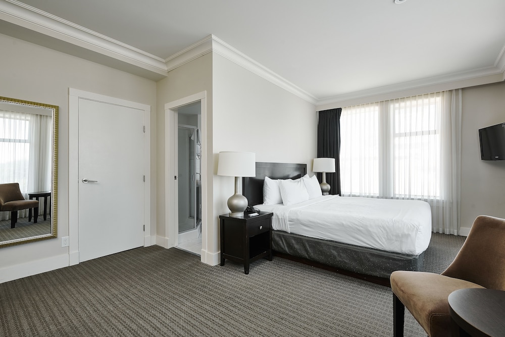 SUPERIOR, KING BED