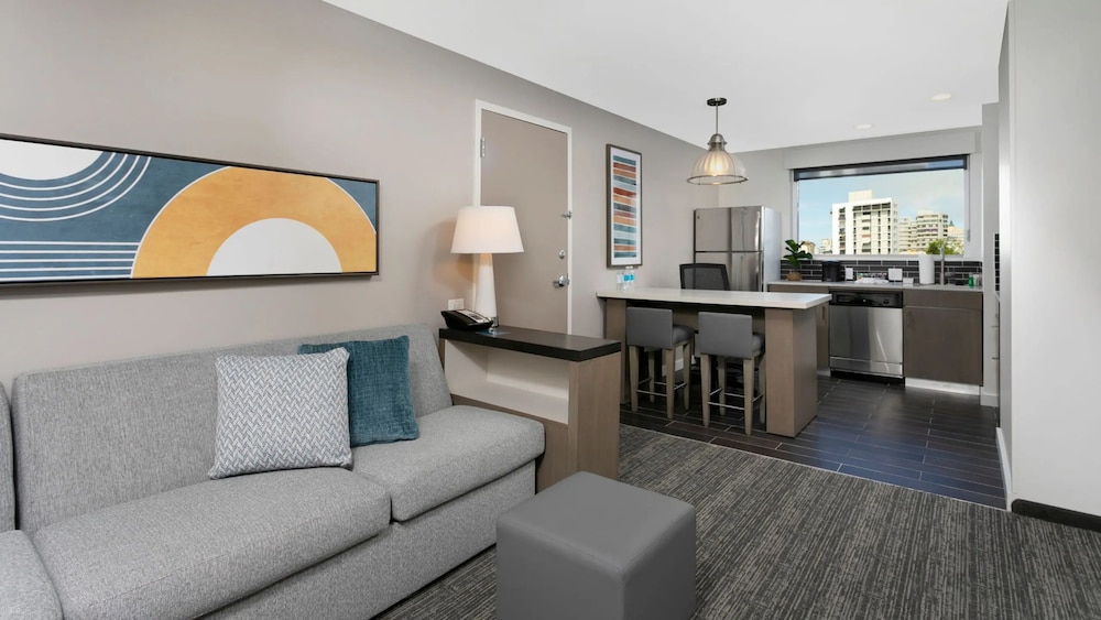 Hyatt House San Juan 49/74