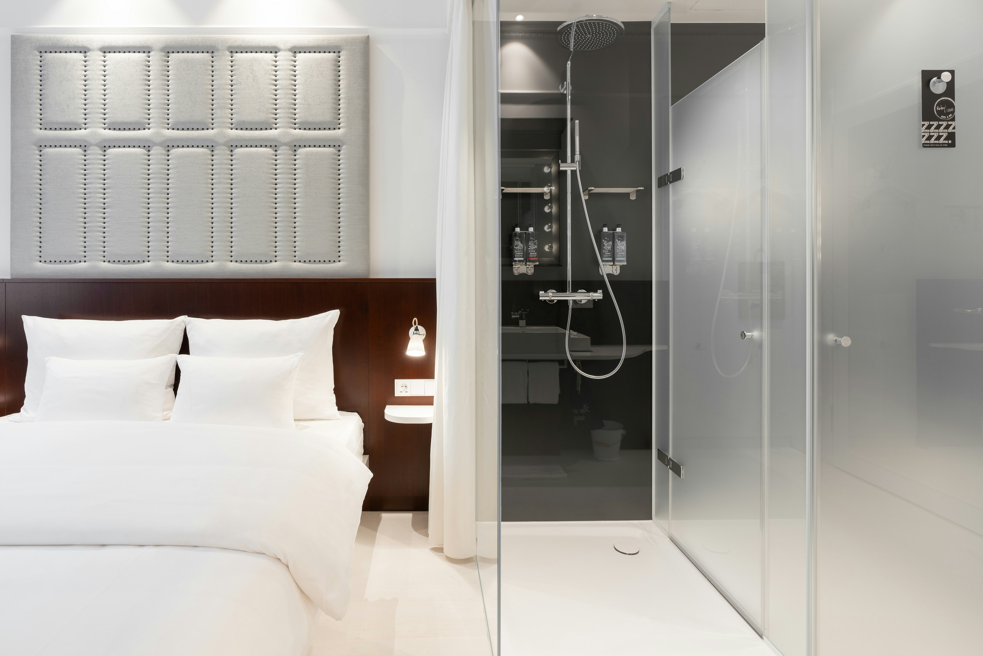 Ruby Louise Hotel 25/50