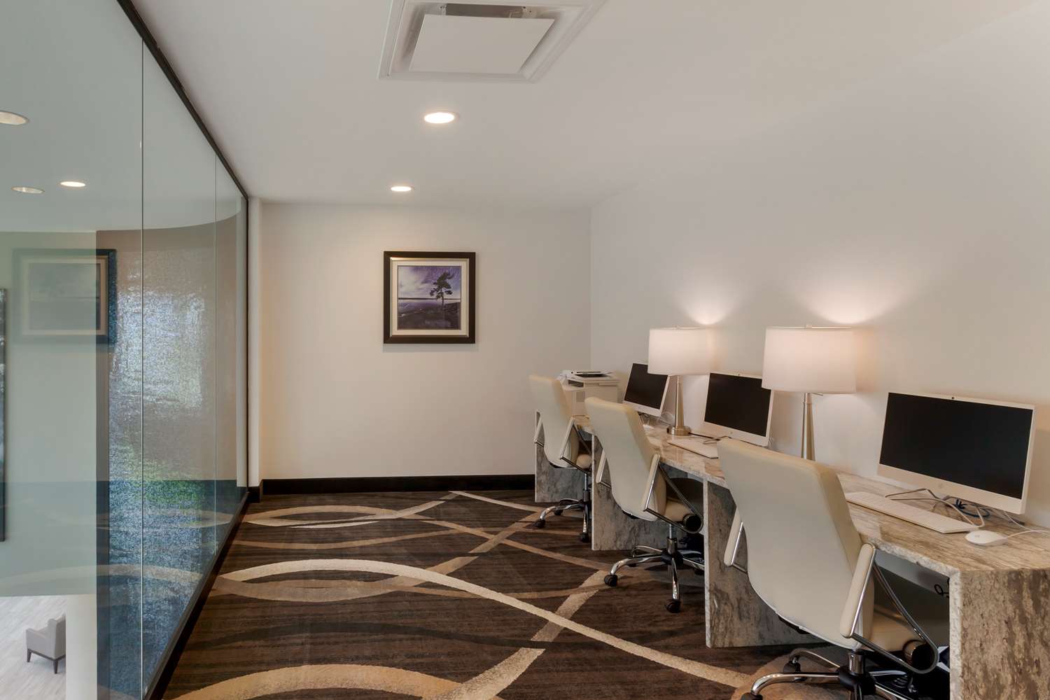 Best Western Premier Northwood Hotel 13/16
