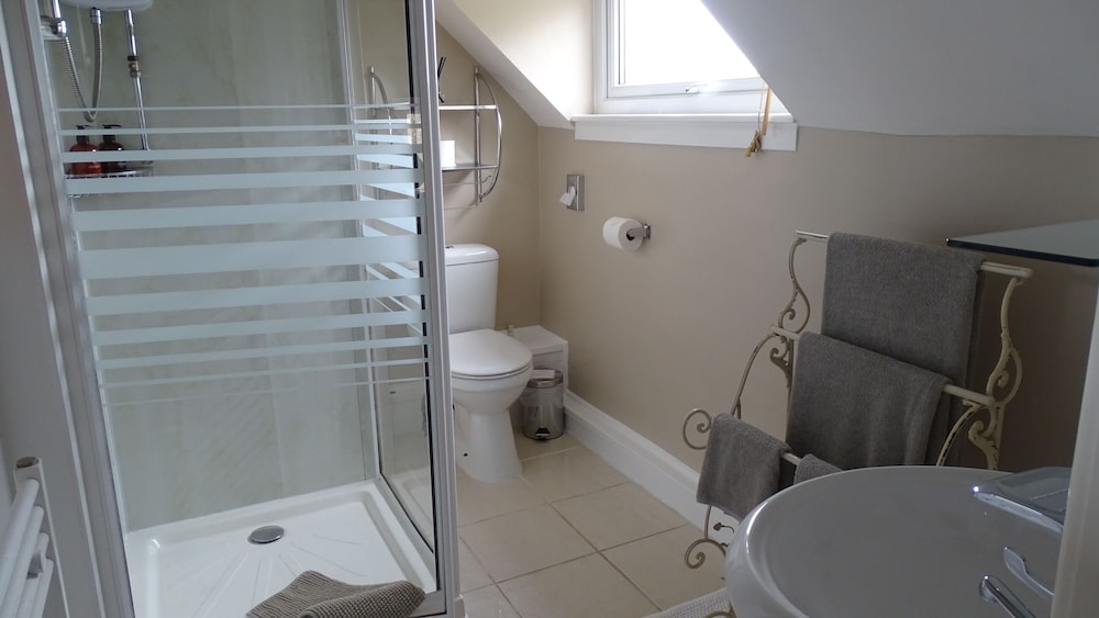 Llwyn Onn Guest House 47/50