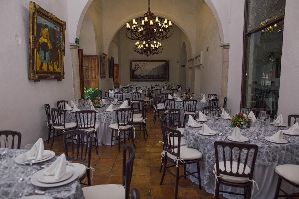 El Meson Del Marques 53/66