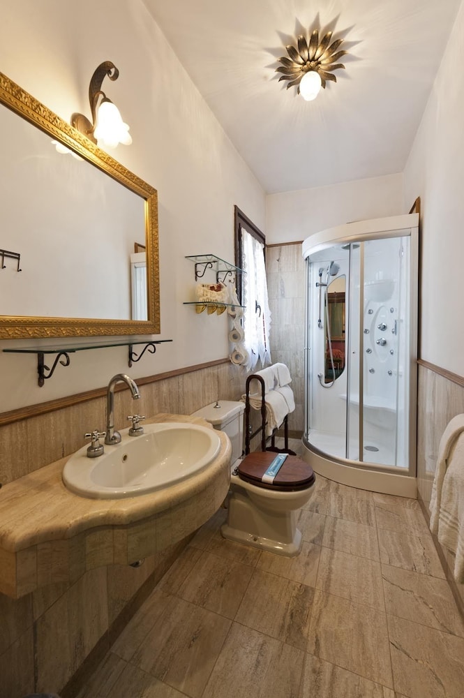 Residenza Antica Roma Hotel 24/25
