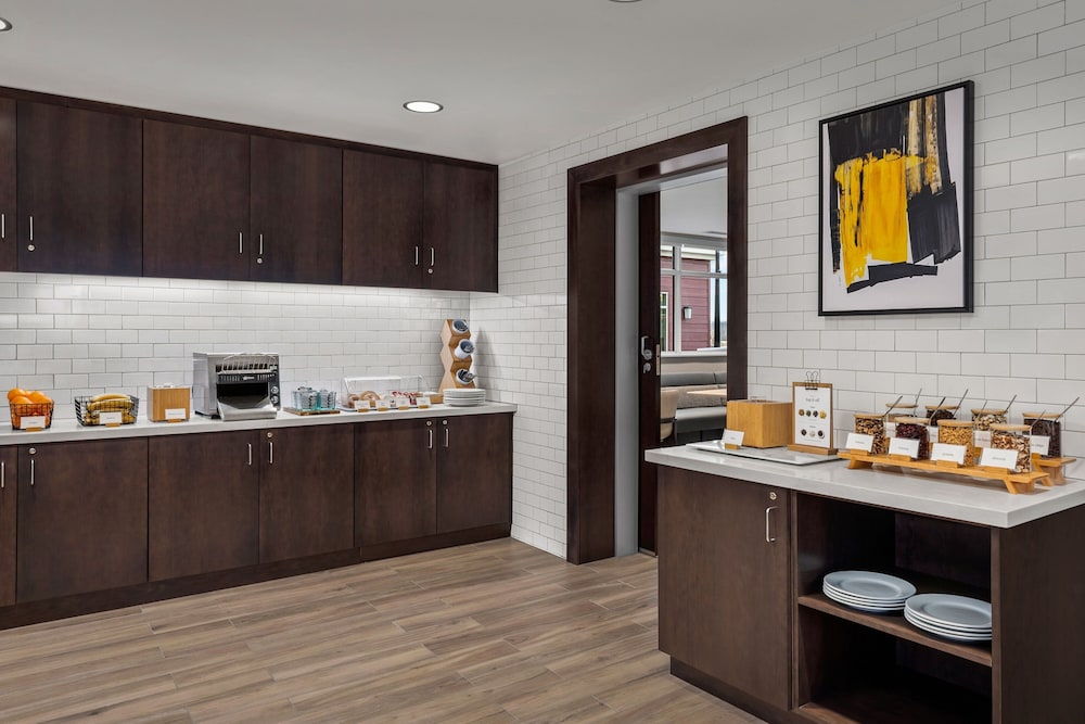 Residence Inn Portland Clackamas 32/49