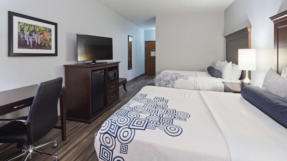 Best Western Plus Fredericksburg 14/34