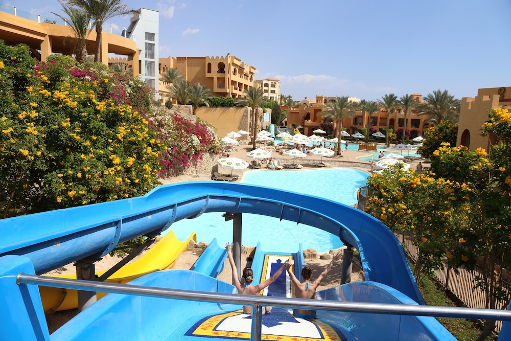 Rehana Royal Beach Resort and Spa 12/68