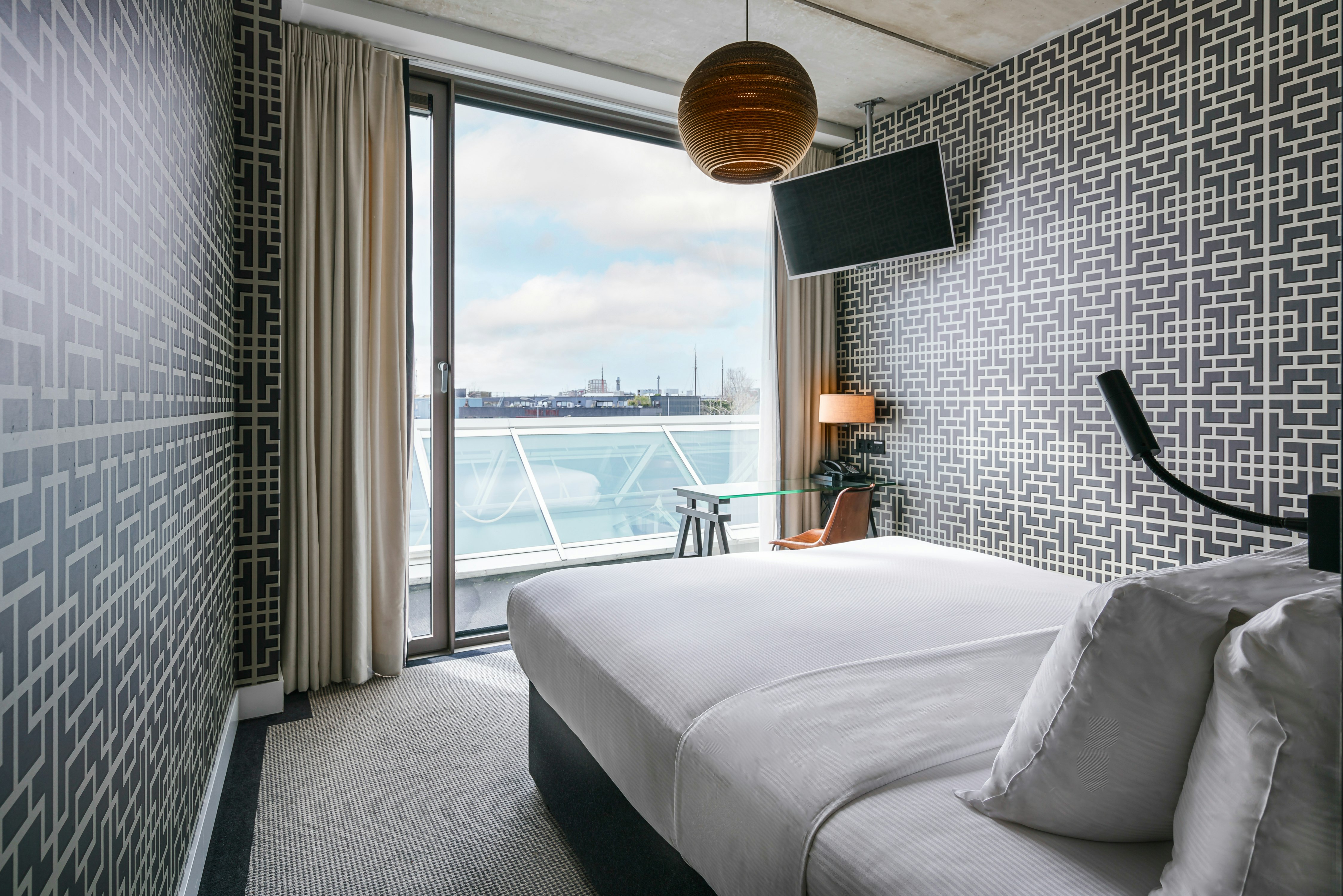 GUEST ROOM, DOUBLE BED