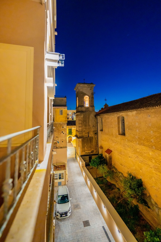 Eliseo Palace Tropea 45/55