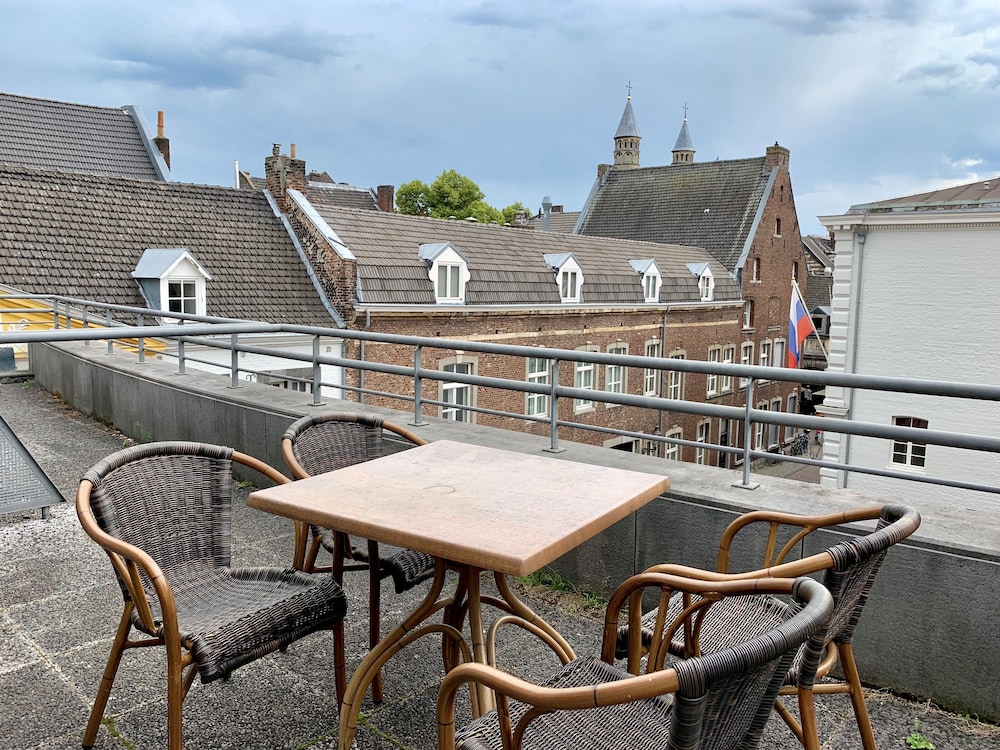 Derlon Hotel Maastricht 52/68