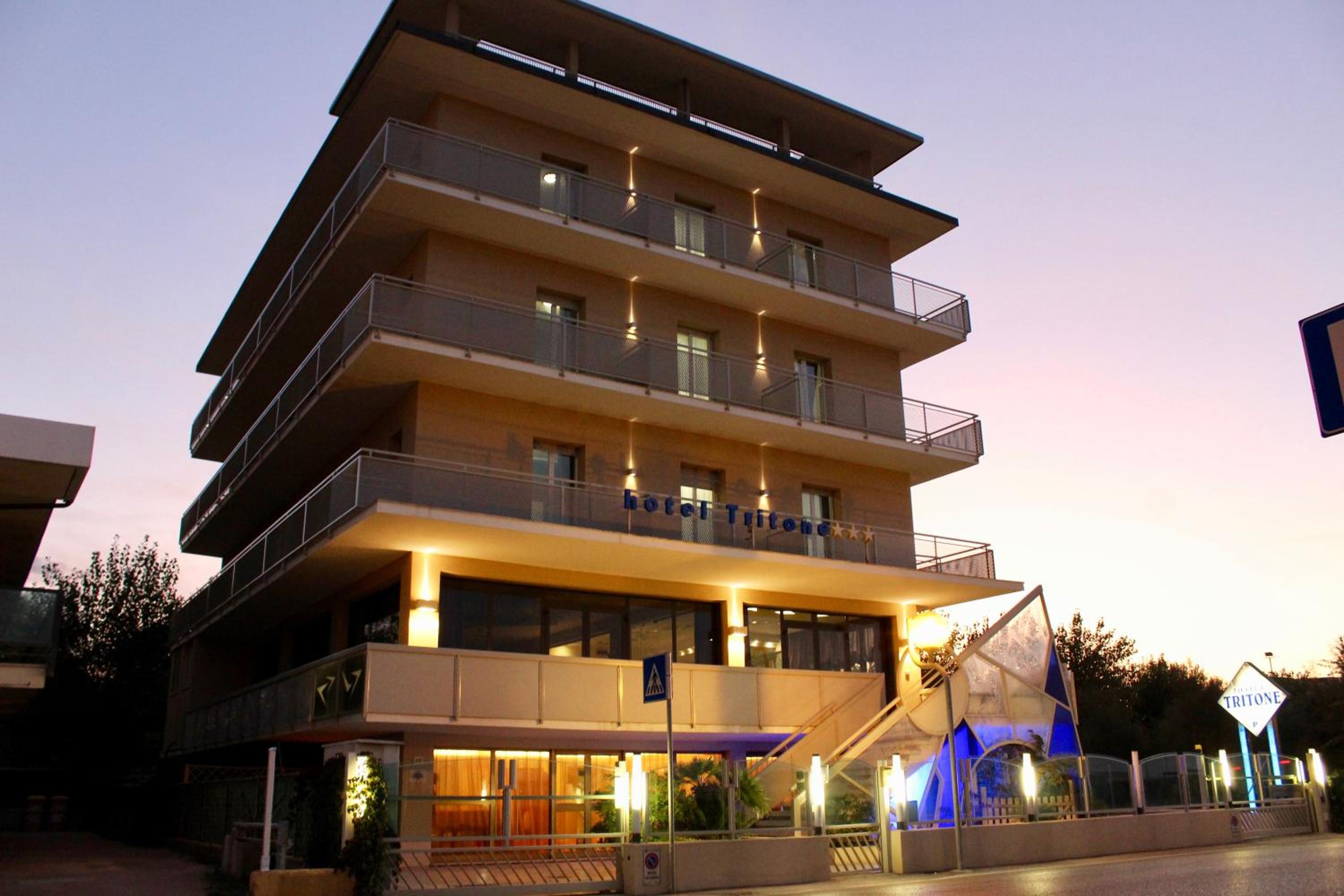 Hotel Tritone 4/50