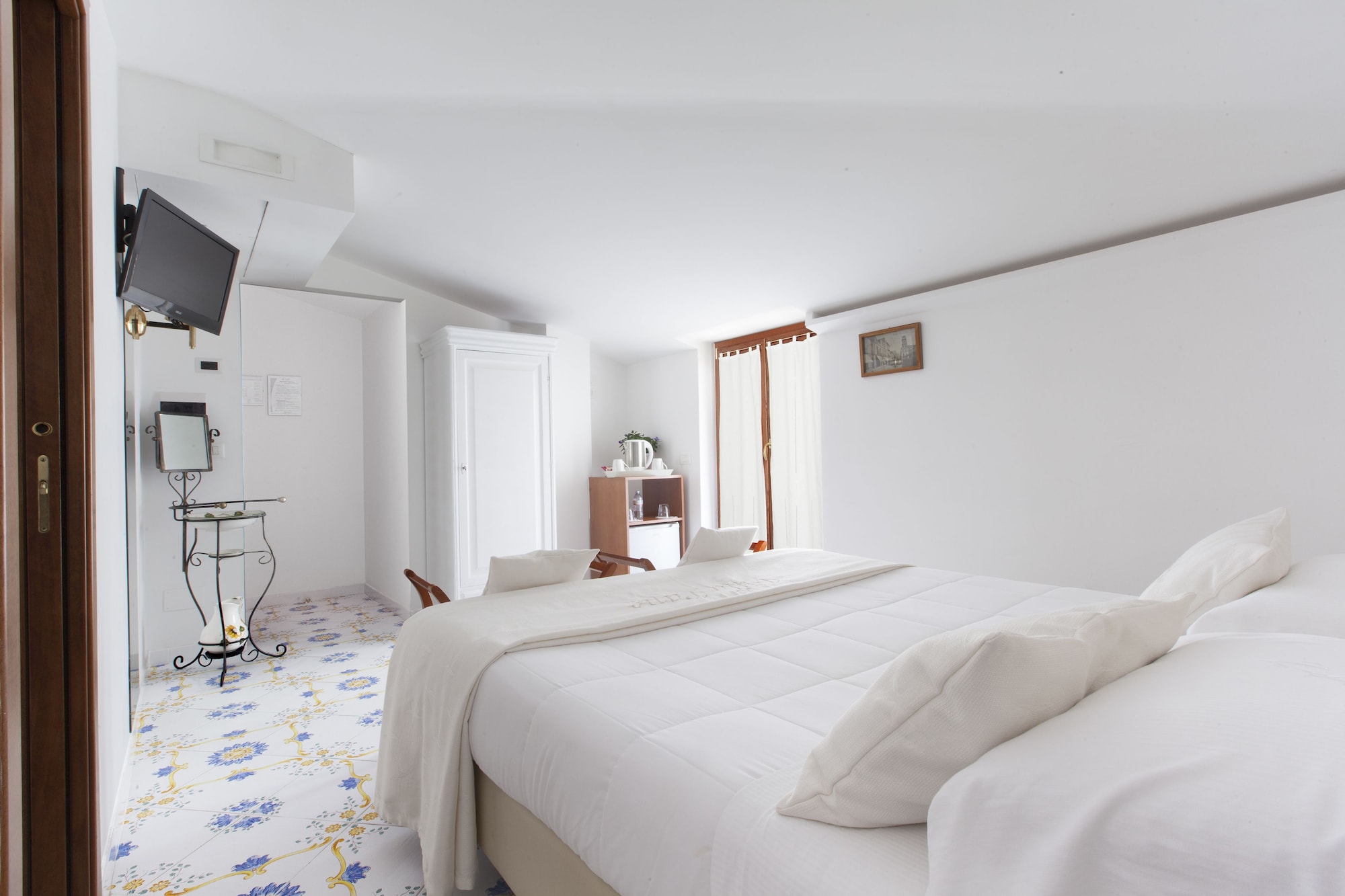 Deluxe, Double Bed