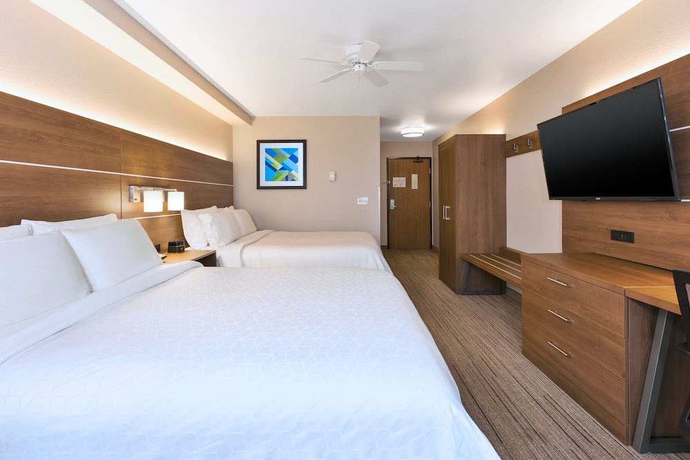 Holiday Inn Express Hotel And Suites Petoskey 20/61