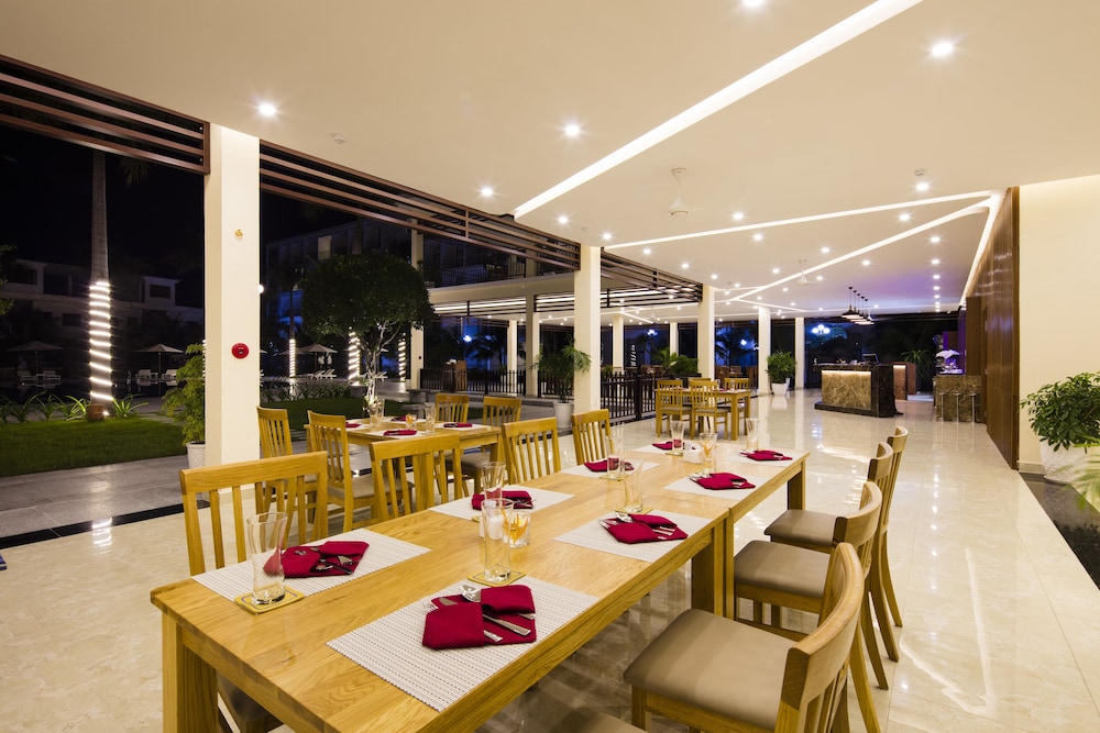 Diamond Bay Condotel Resort Nha Trang 58/77