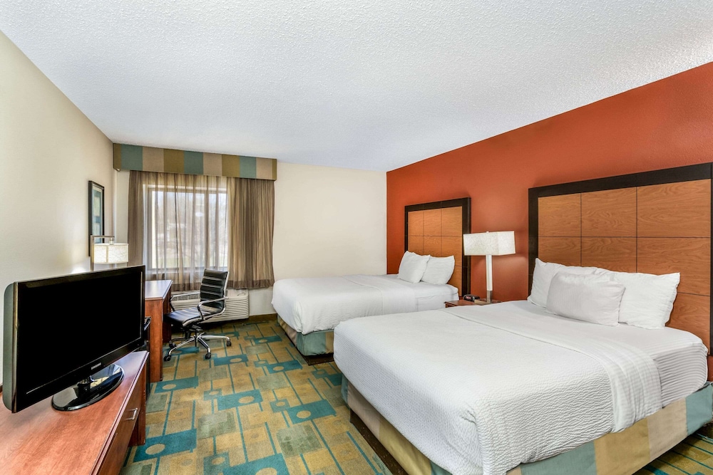 Baymont by Wyndham Meridian 7/34