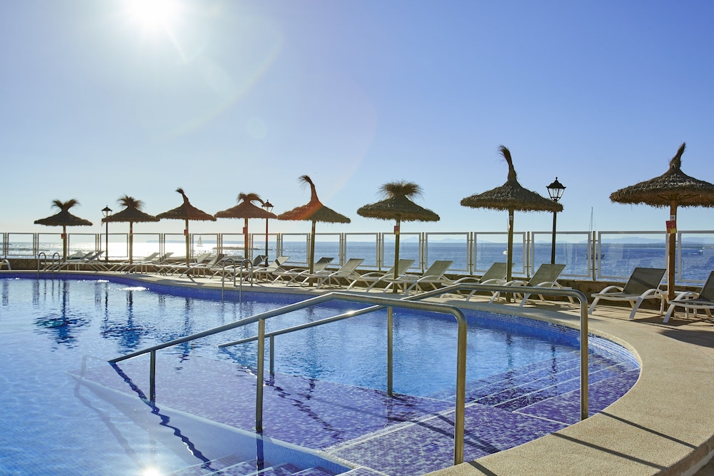 Universal Hotel Marques 35/75