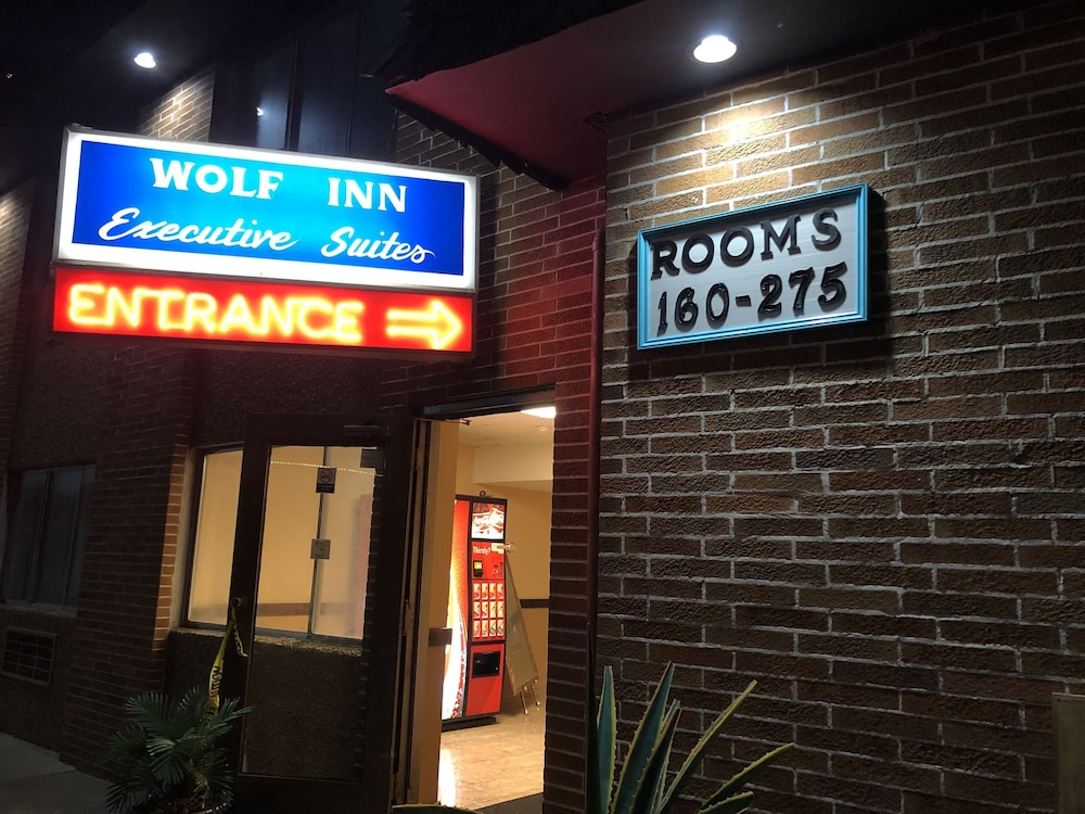 Wolf Inn Hotel 8/50