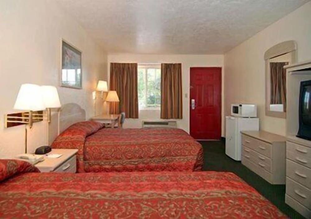 Rodeway旅馆Gainesville University Area(Rodeway Inn Gainesville - University Area) 图片2