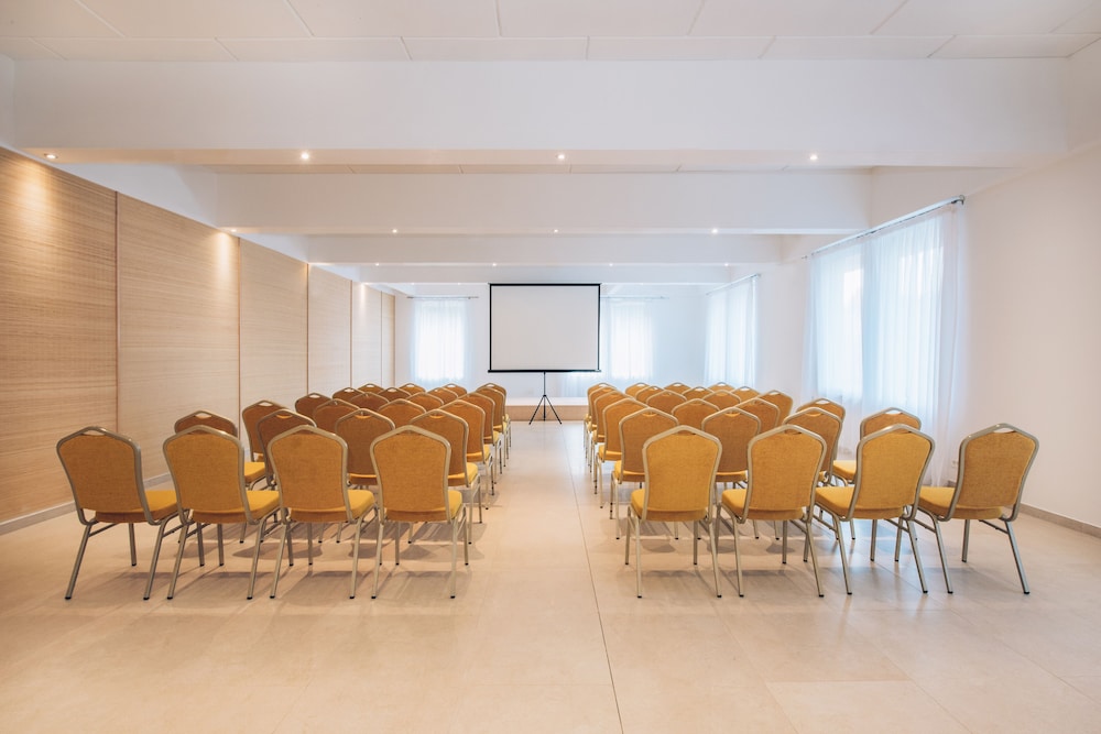 Iberostar Waves Herceg Novi 56/68