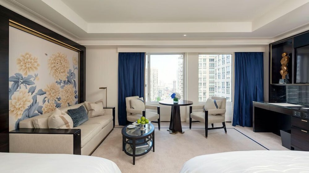 The Peninsula Chicago Hotel 39/55