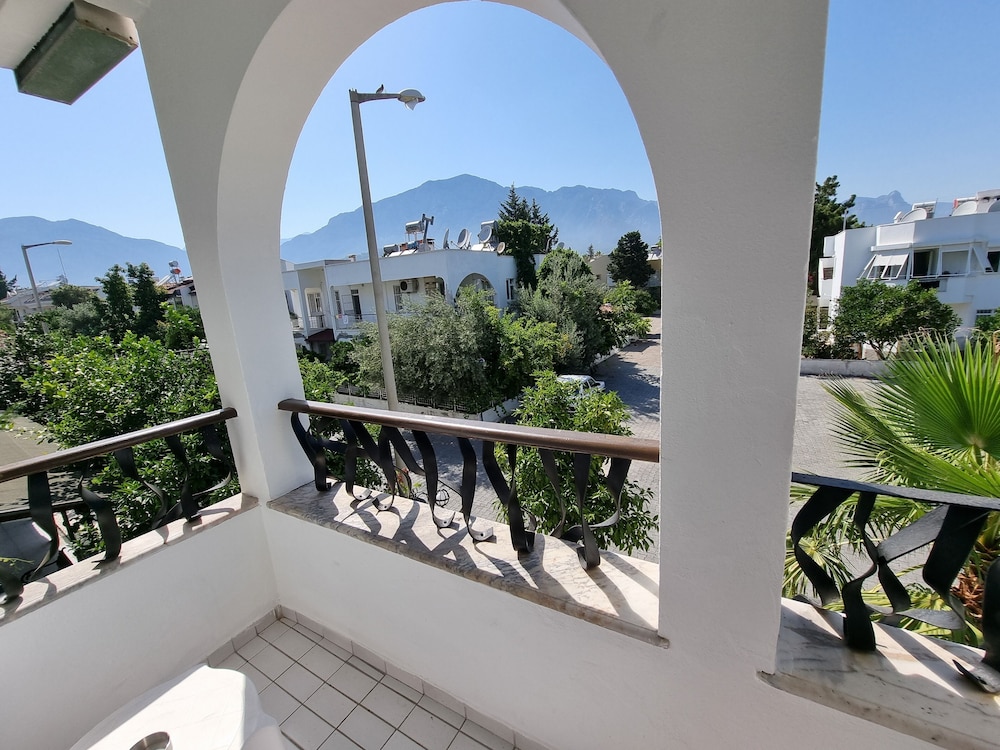 Sima Hotel 32/34