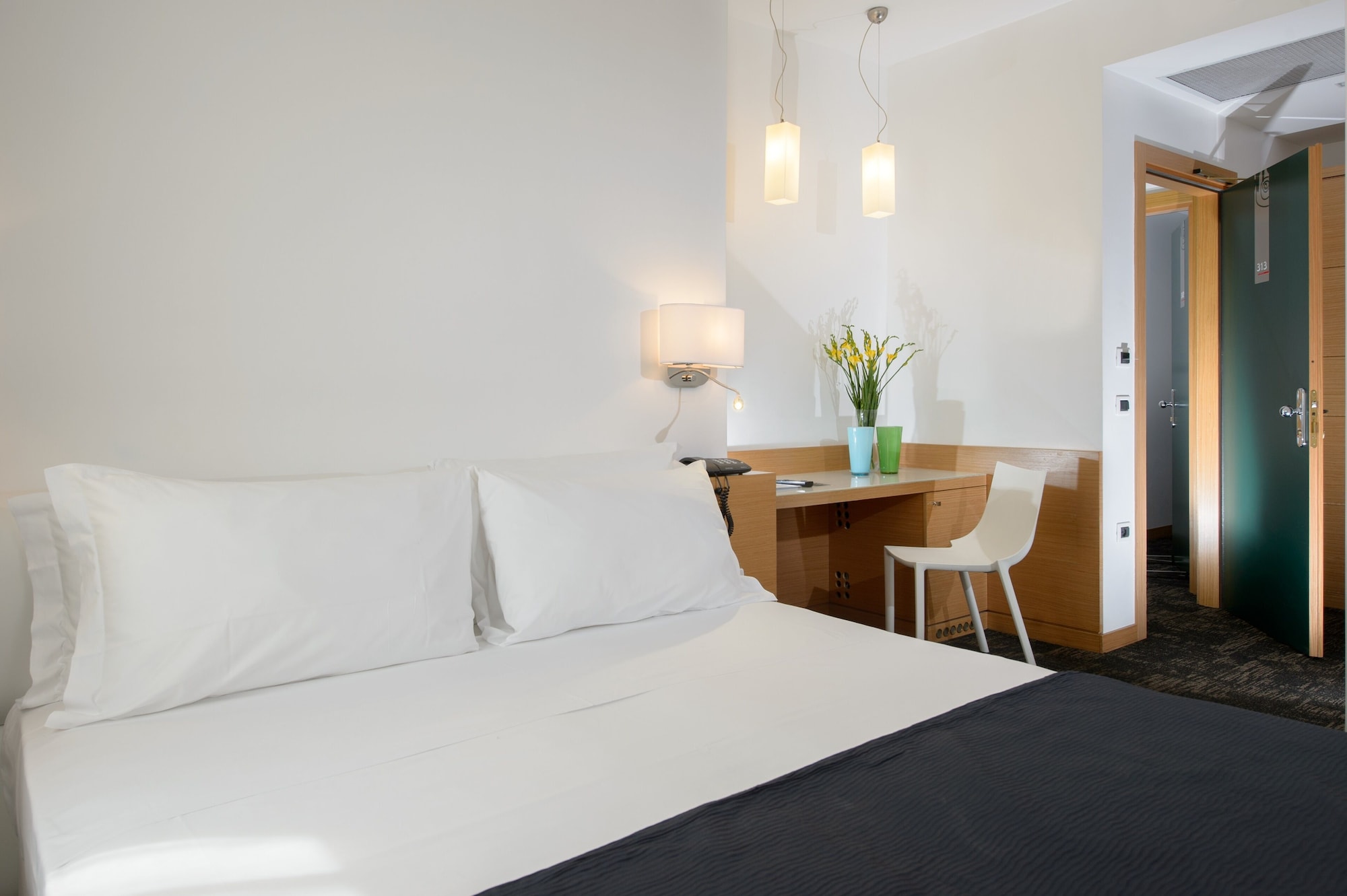 STANDARD, DOUBLE OR TWIN BED