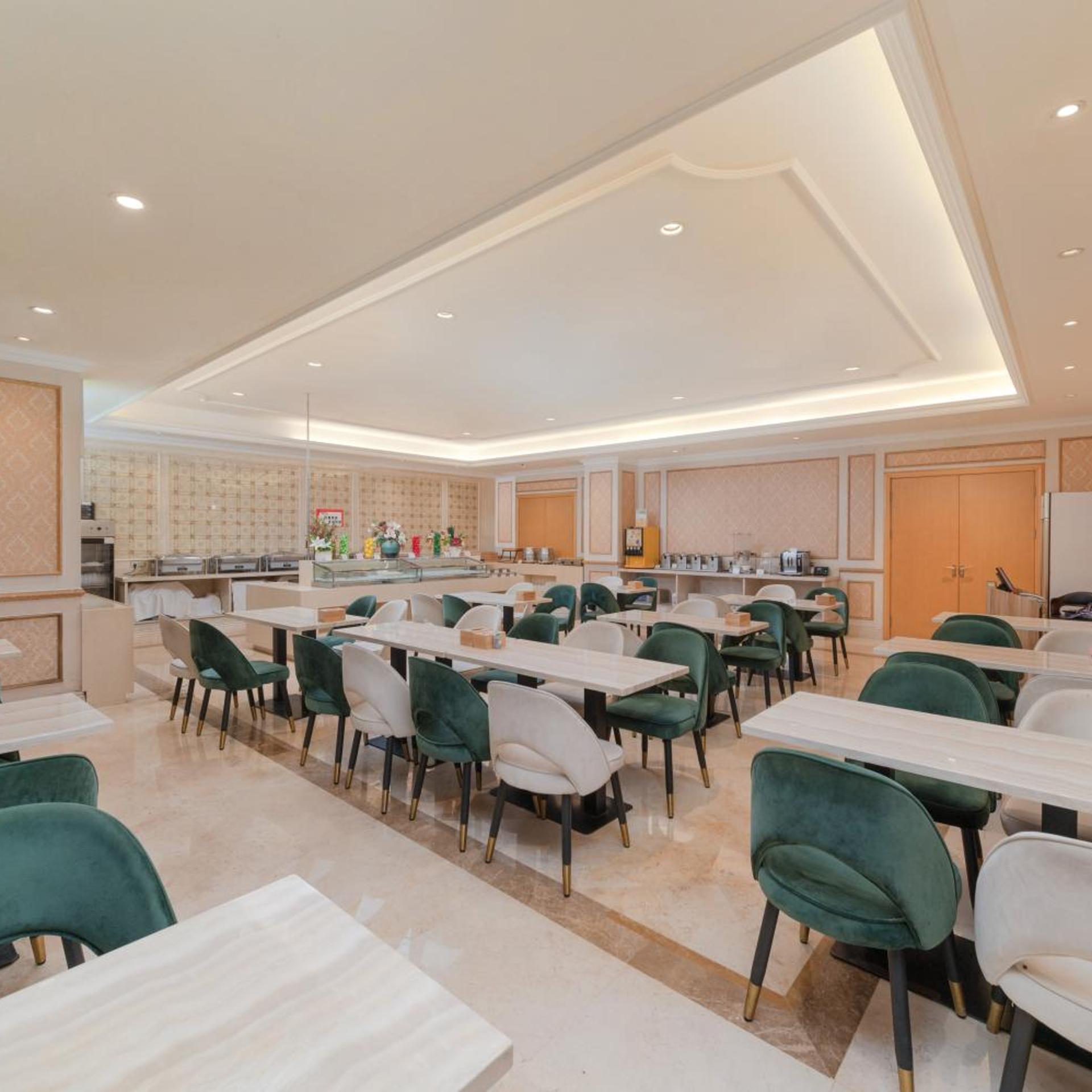 Vienna Hotel Shenzhen (Fuyong Metro Station Branch) 41/48