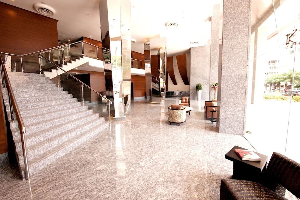 Torre de Alba Hotel Suites 56/68
