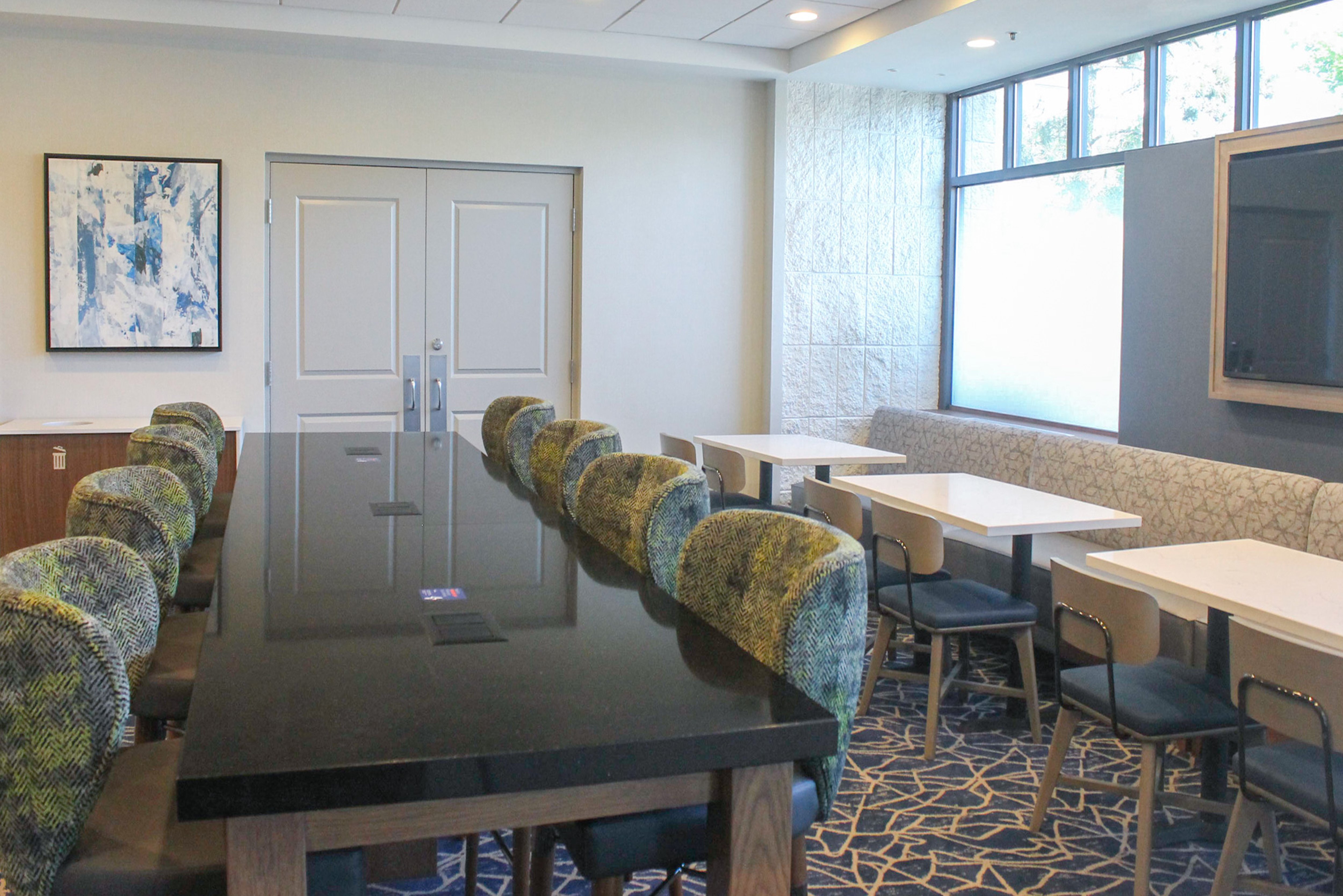 Holiday Inn Express & Suites Boston - Cambridge 41/47