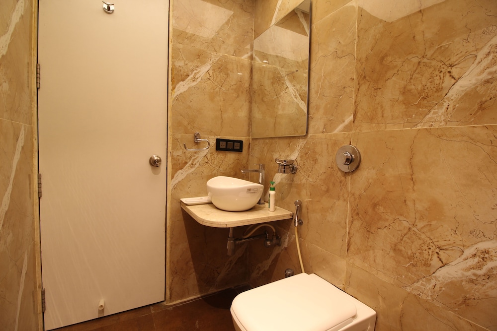 Shivam Hotel 56/58