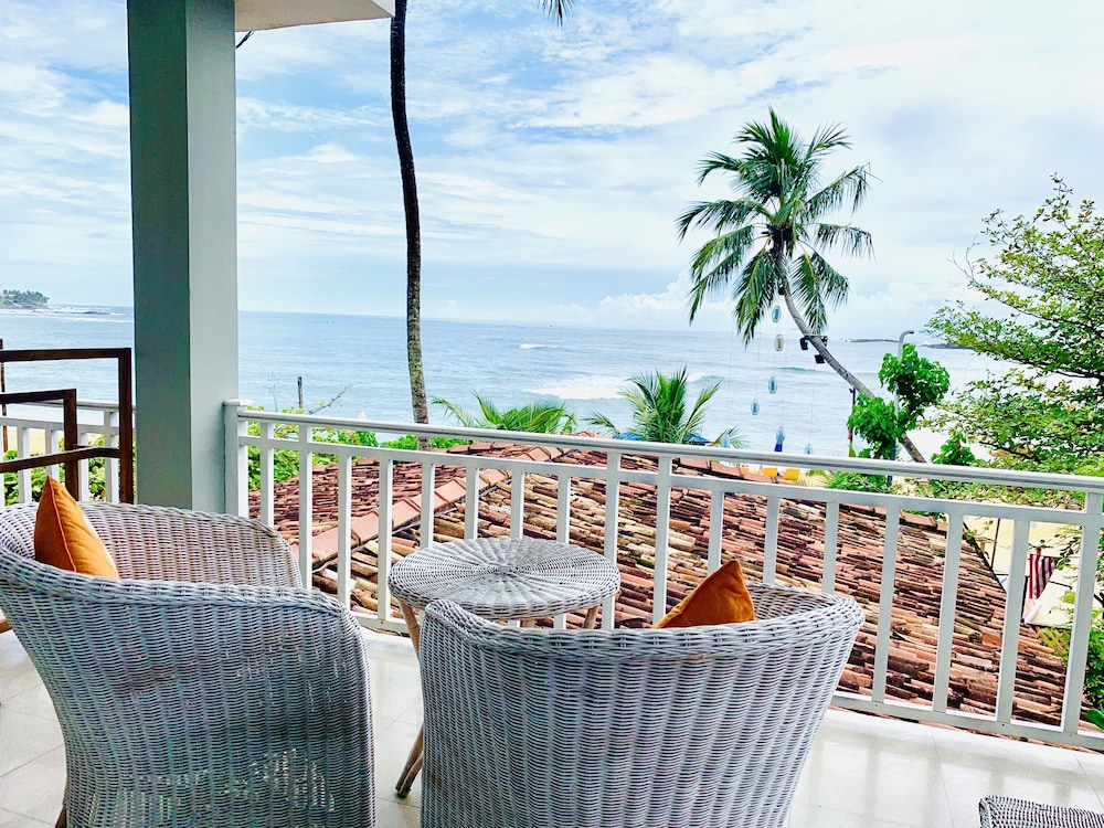Thaproban Beach House 7/67