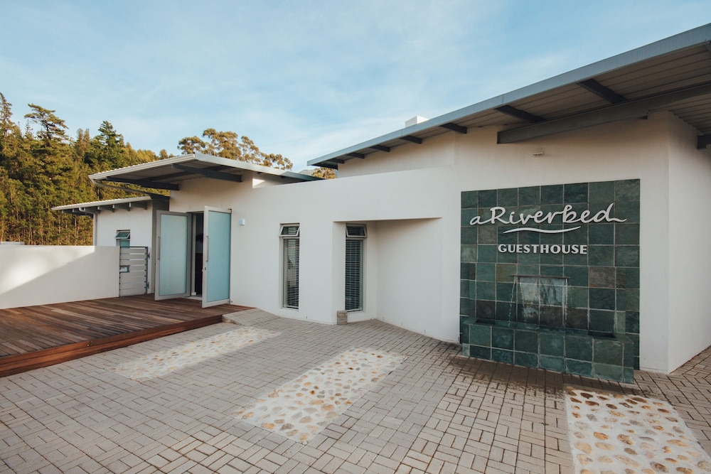 A Riverbed Guesthouse 4/50