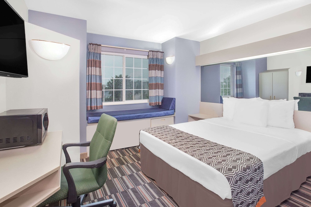 Spark by Hilton Appleton 16/57