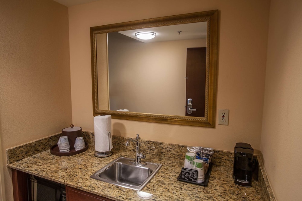 Hampton Inn Suites Stillwater 38/50