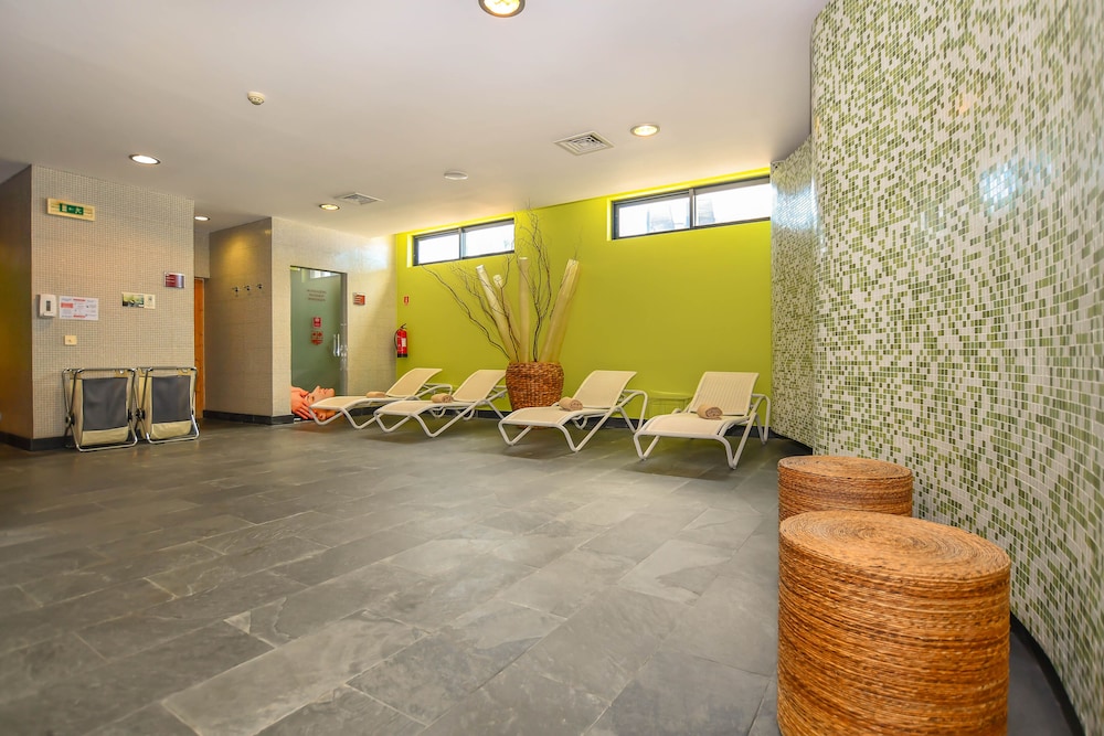 swimming pool spa