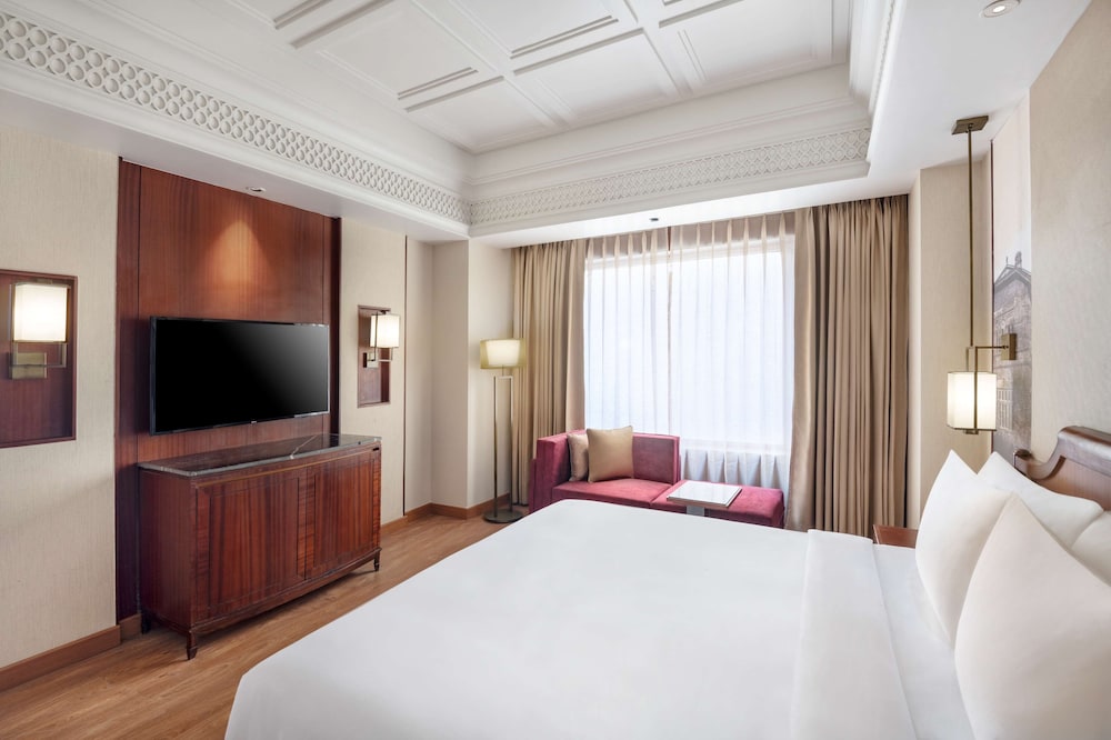 Radisson Hotel Kufri 12/50