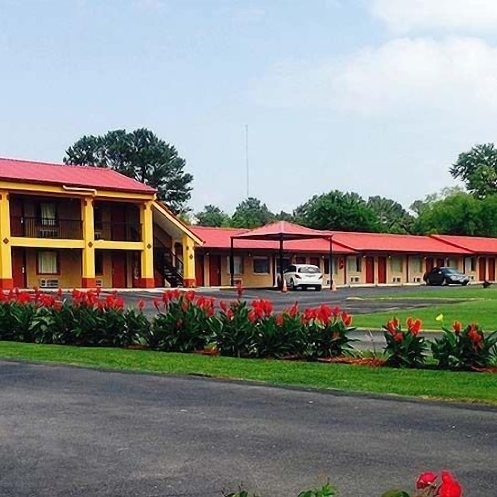 Duffys Motel Calhoun by Hotel O GA I-75 in CALHOUN - GA