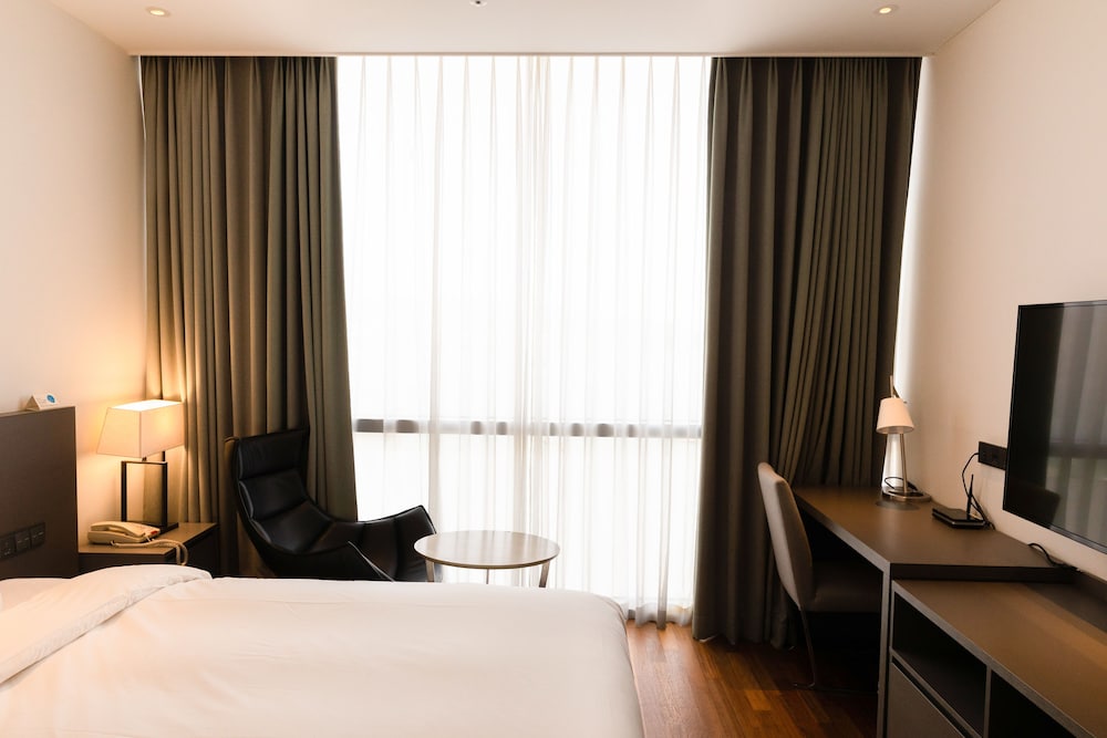 Sky View Hotel 13/56