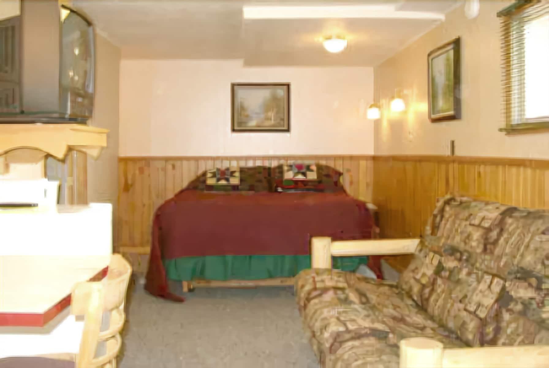 Brundage Inn 16/26