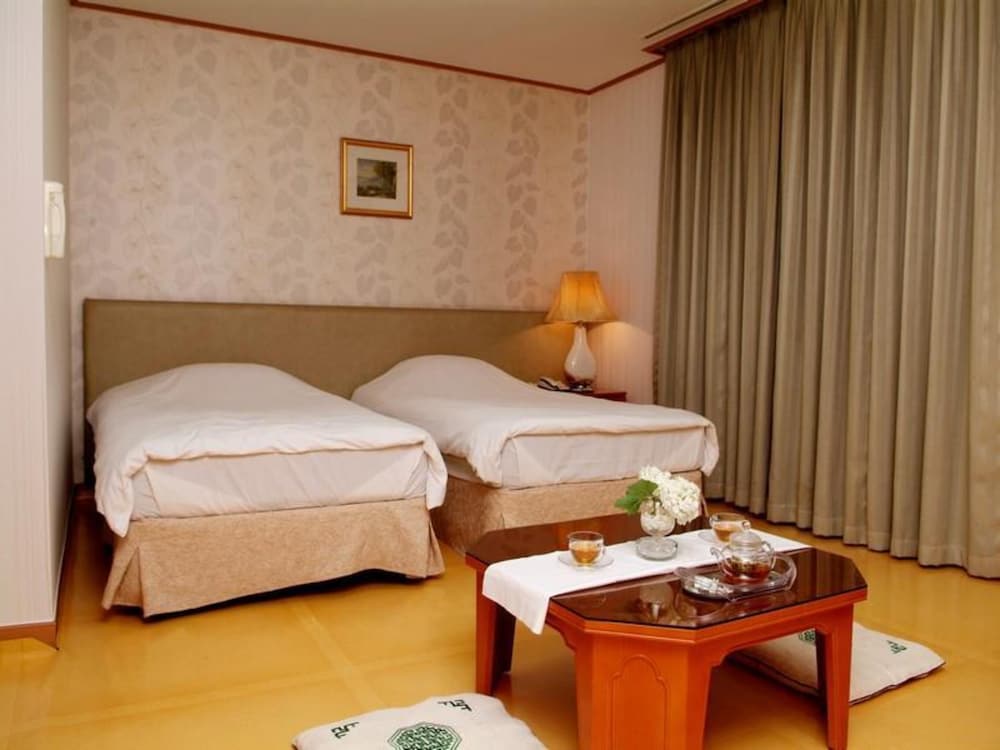 Room at Onyang Hot Spring Hotel, ASAN