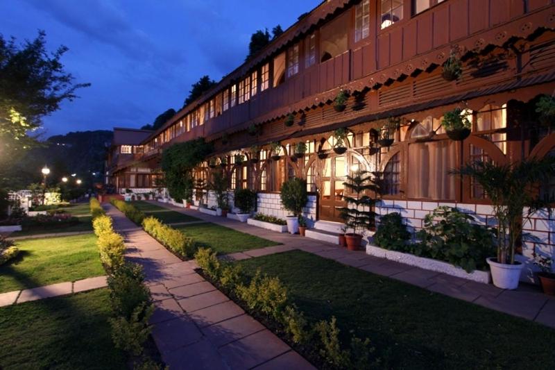 GRAND VIEW HOTEL 45/51