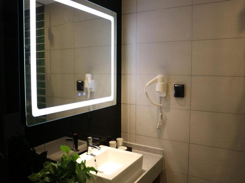 GreenTree Inn Taiheng Shuijing County Jingtai Street 12/18