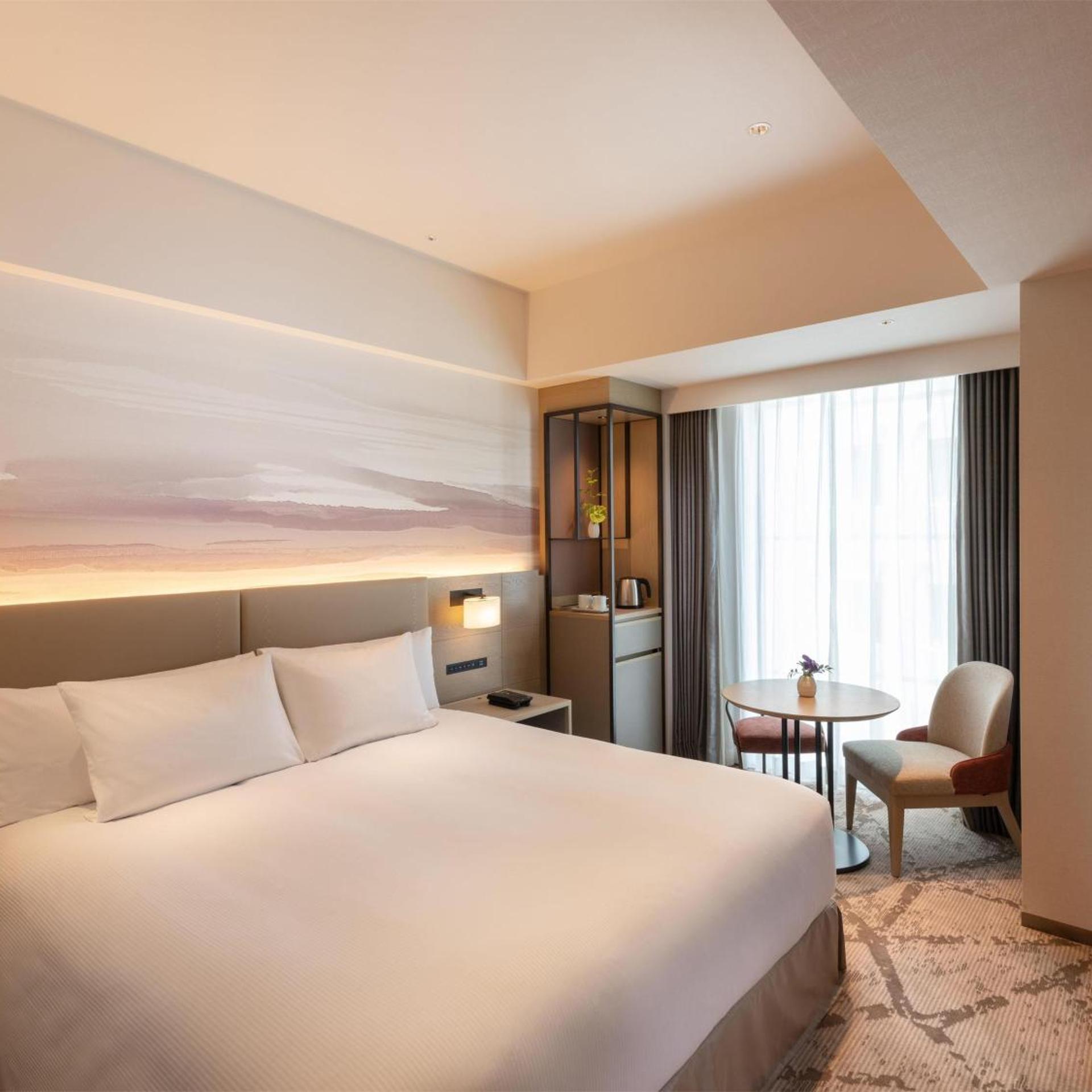 PREMIUM, KING BED