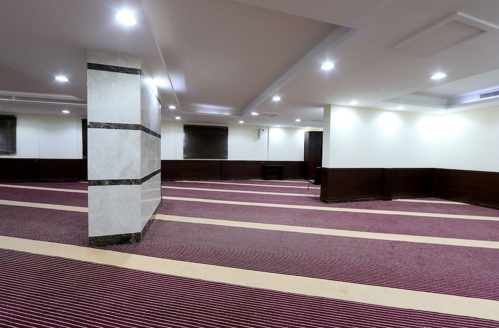 Snood Alazama Hotel 11/20