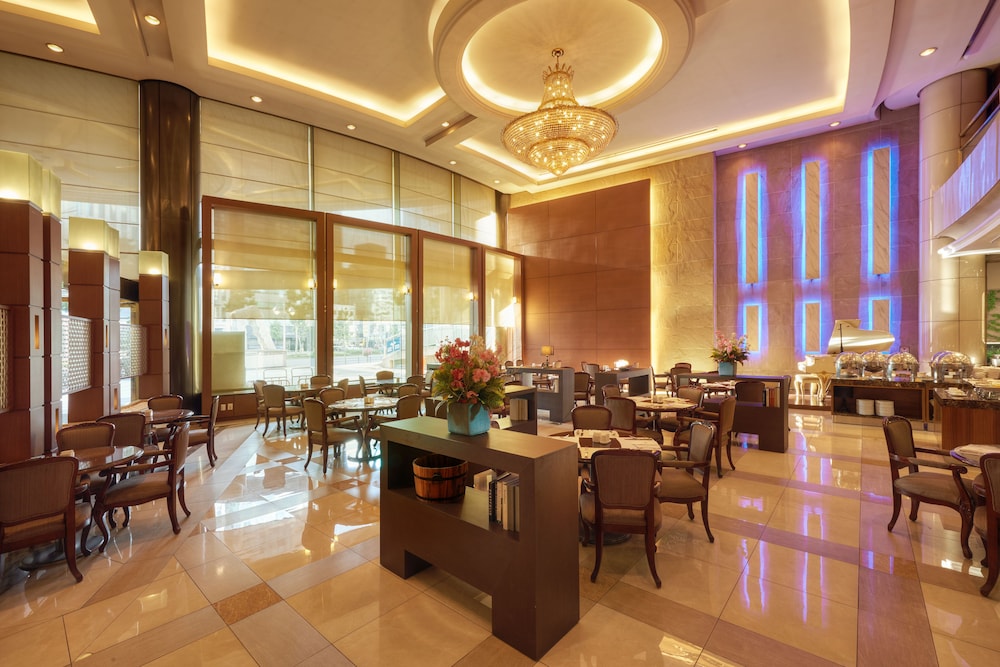 Hotel Riviera Cheongdam 40/50