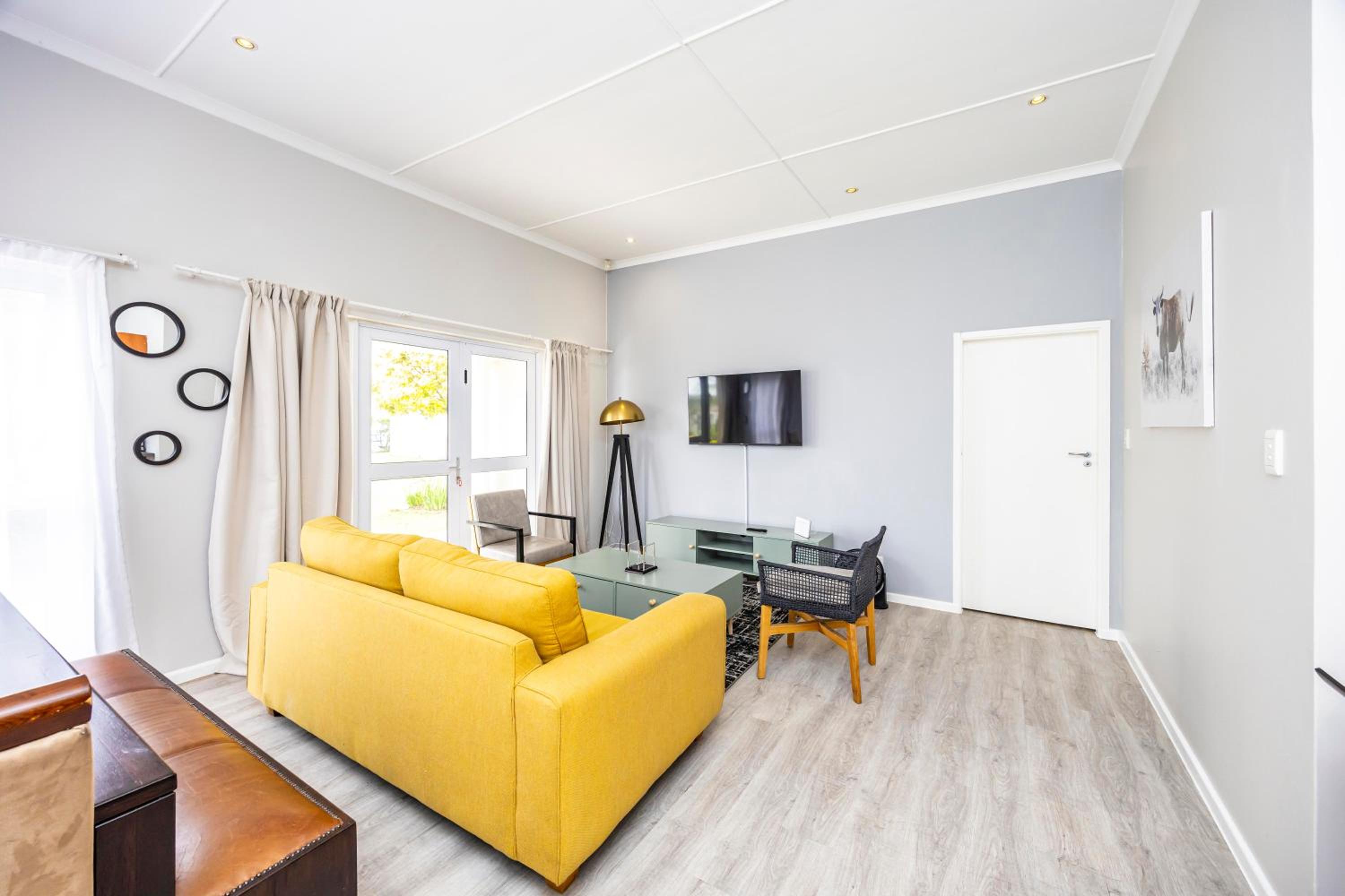 Modern Executive Unit 26/50